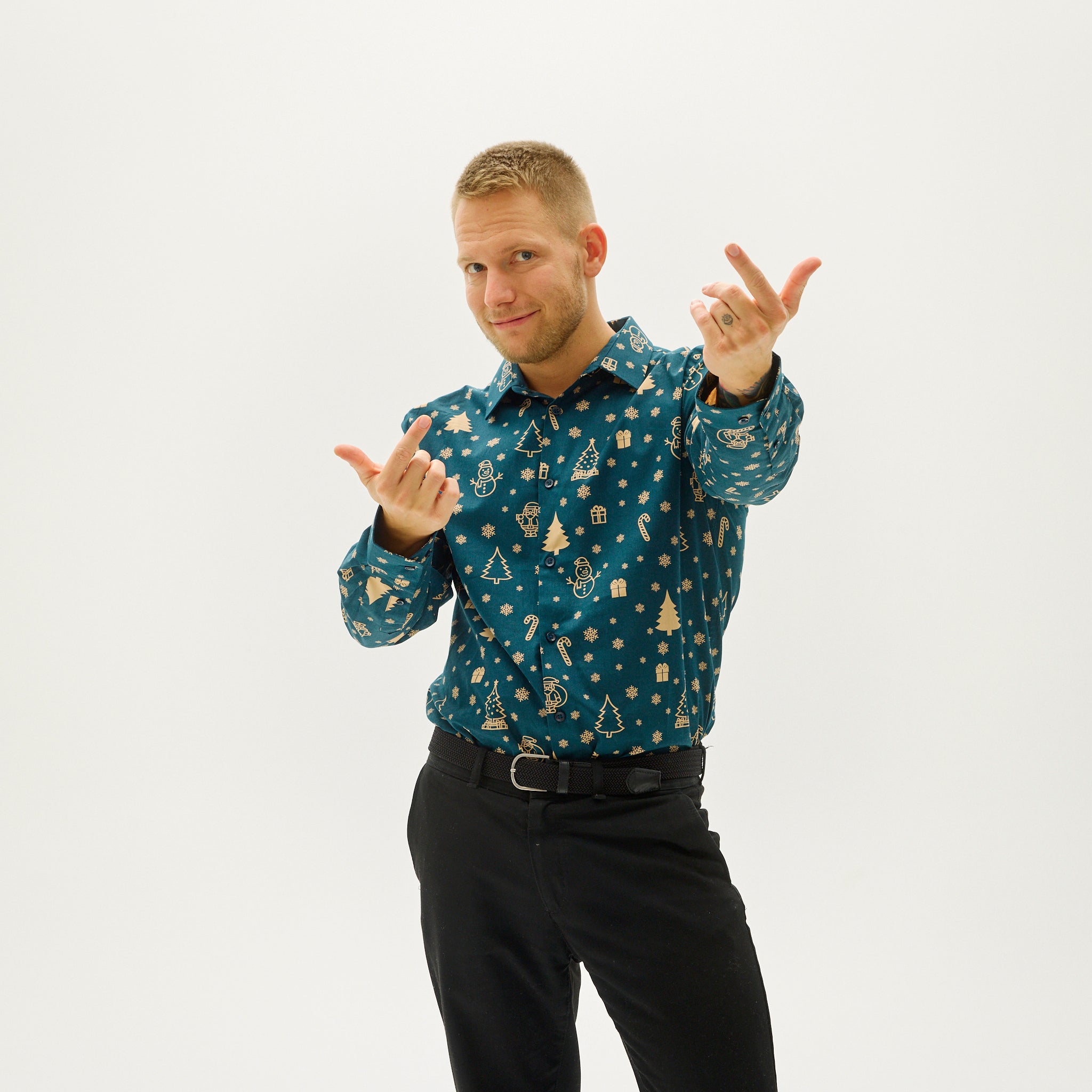 The Snowman's Christmas Shirt - Dame.